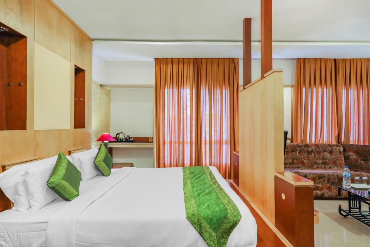 Treebo Trend Paradise, Indore Hotell Exteriör bild
