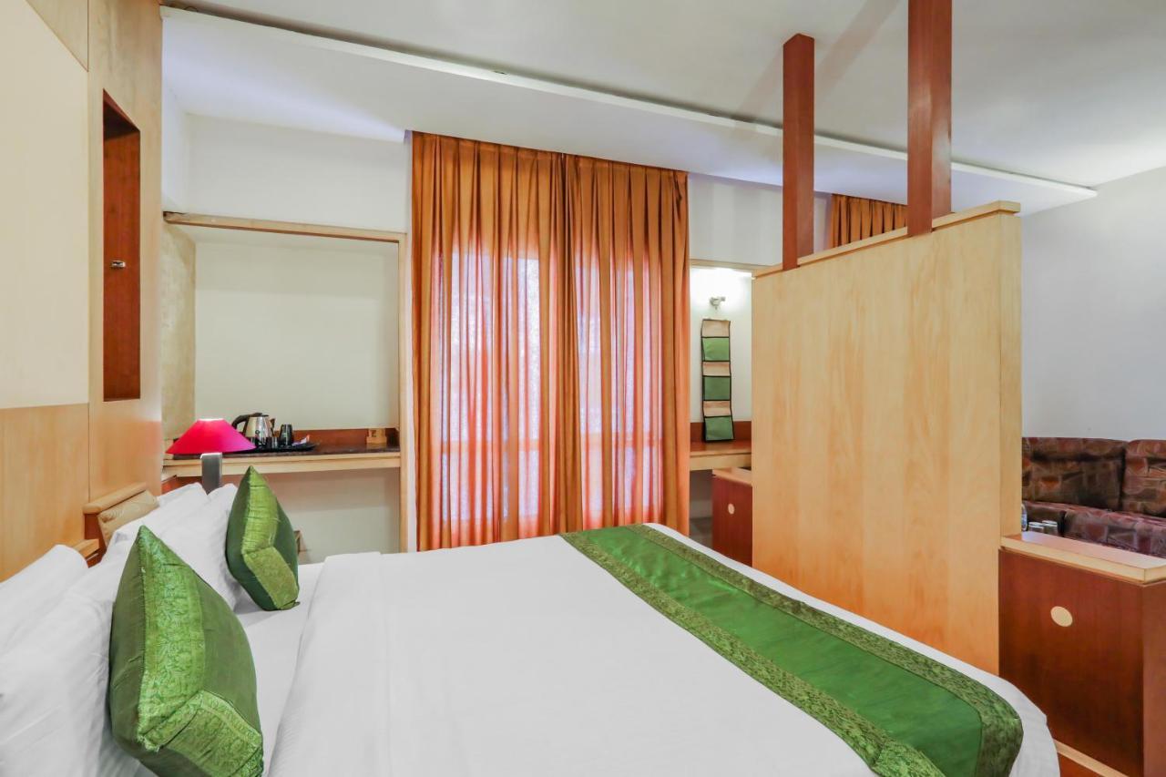 Treebo Trend Paradise, Indore Hotell Exteriör bild