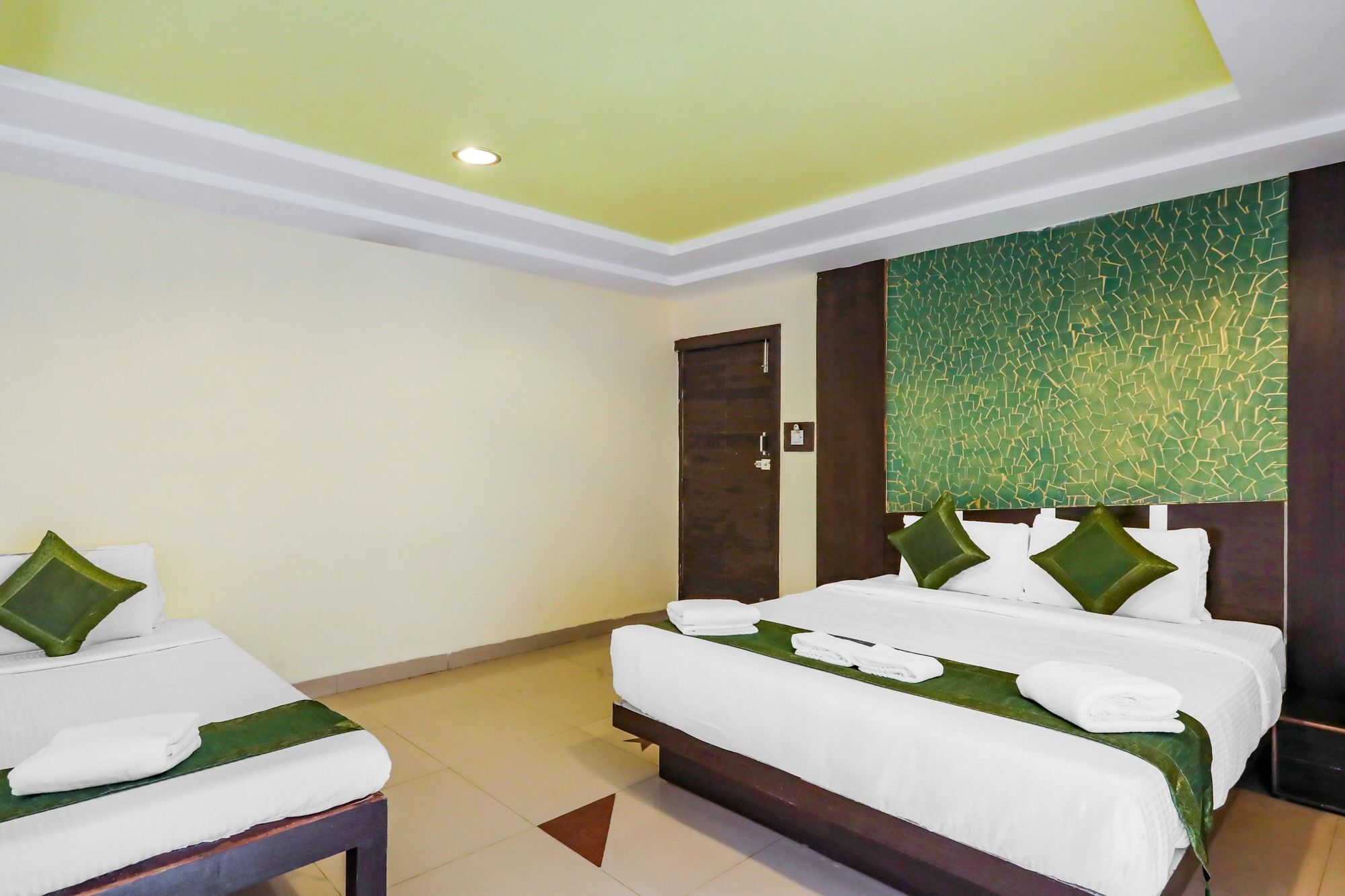 Treebo Trend Paradise, Indore Hotell Exteriör bild